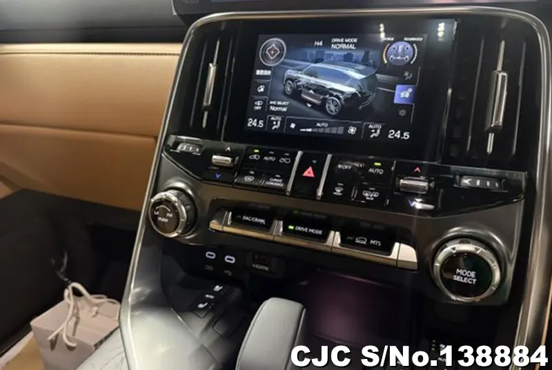 2025 Lexus / LX700H Stock No. 138884