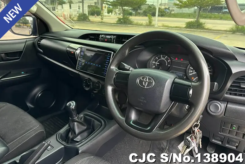 2017 Toyota / Hilux / Revo Stock No. 138904