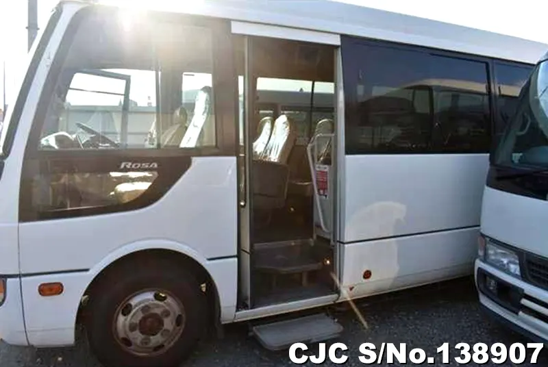 2009 Mitsubishi / Rosa Stock No. 138907
