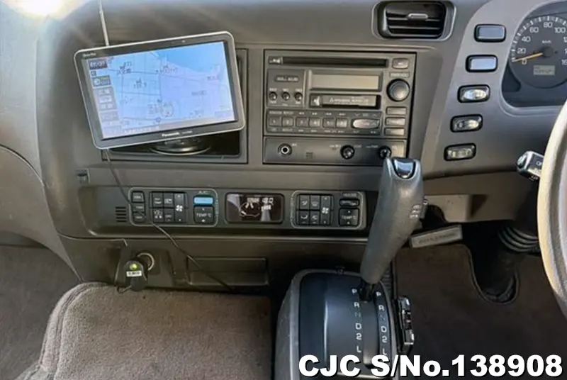 2002 Mitsubishi / Rosa Stock No. 138908
