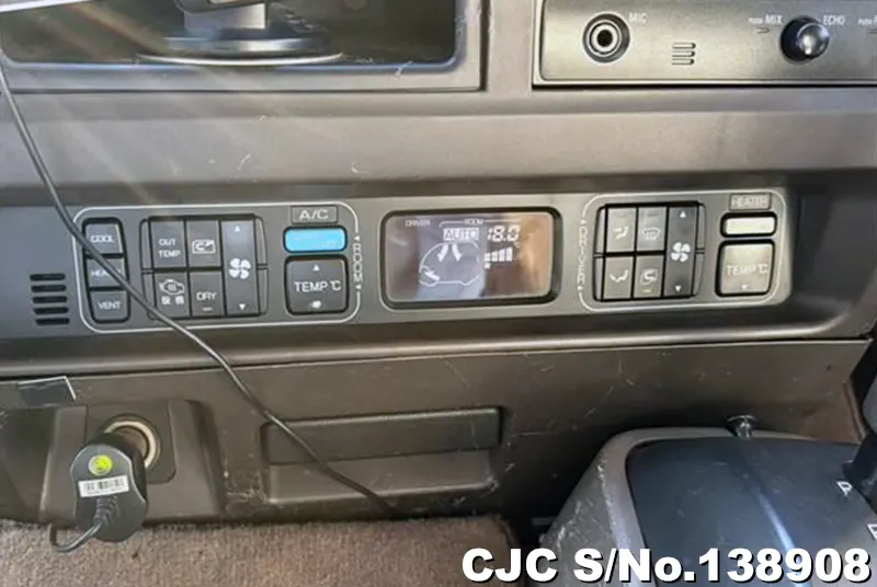 2002 Mitsubishi / Rosa Stock No. 138908
