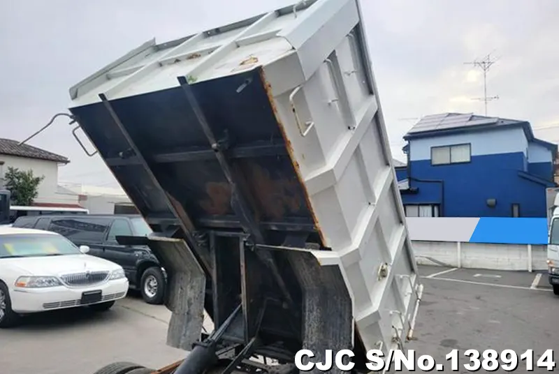 2004 Isuzu / Elf Stock No. 138914