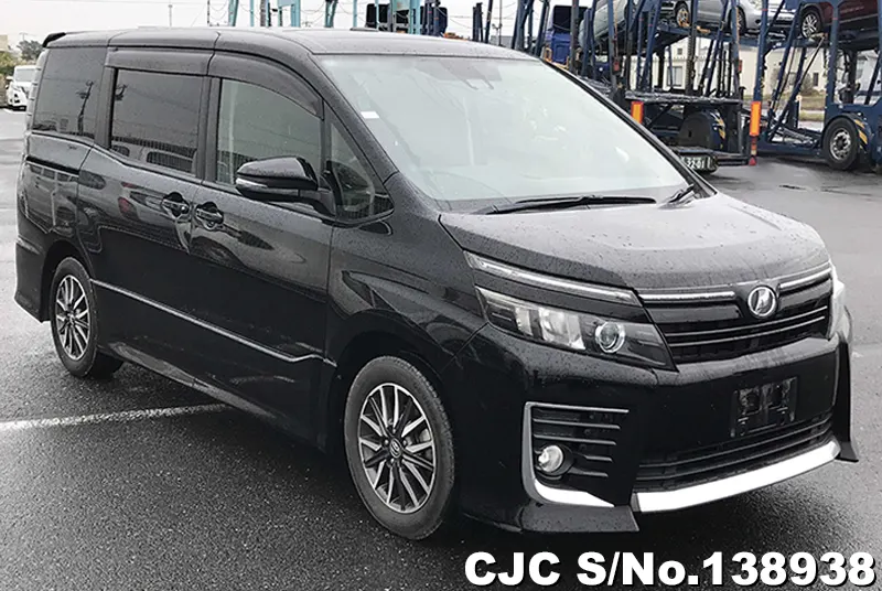 Toyota / Voxy 2016
