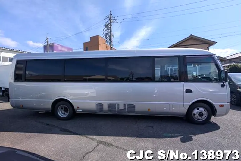 2017 Mitsubishi / Rosa Stock No. 138973