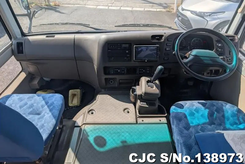 2017 Mitsubishi / Rosa Stock No. 138973