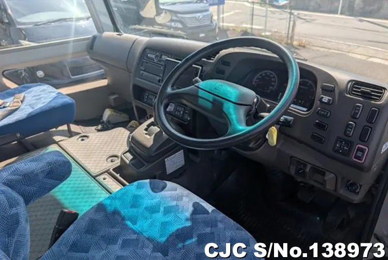 2017 Mitsubishi / Rosa Stock No. 138973