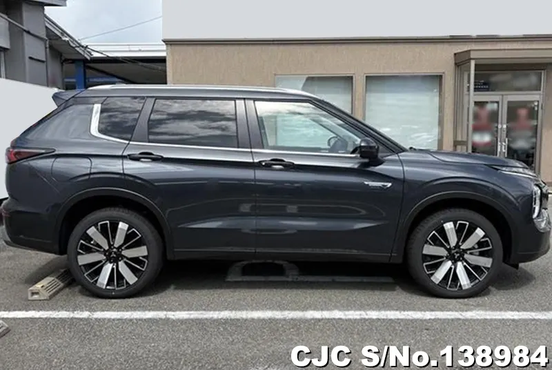 2025 Mitsubishi / Outlander Stock No. 138984