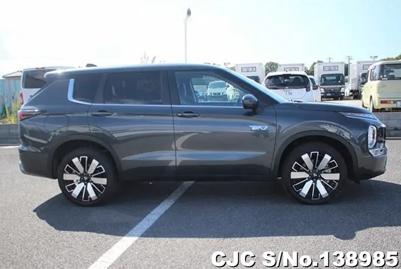 2025 Mitsubishi / Outlander Stock No. 138985