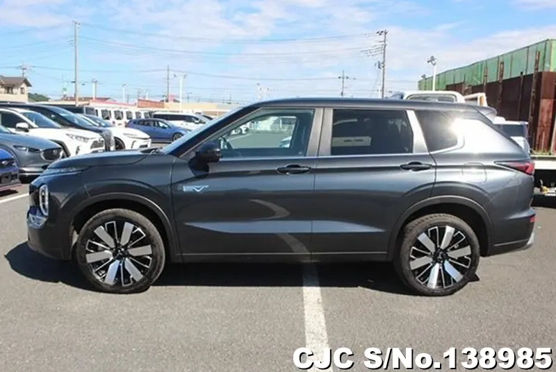 2025 Mitsubishi / Outlander Stock No. 138985