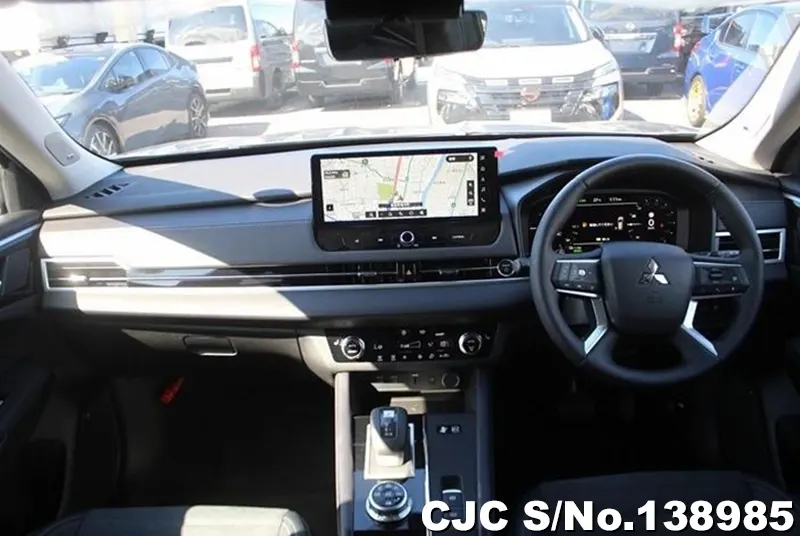 2025 Mitsubishi / Outlander Stock No. 138985