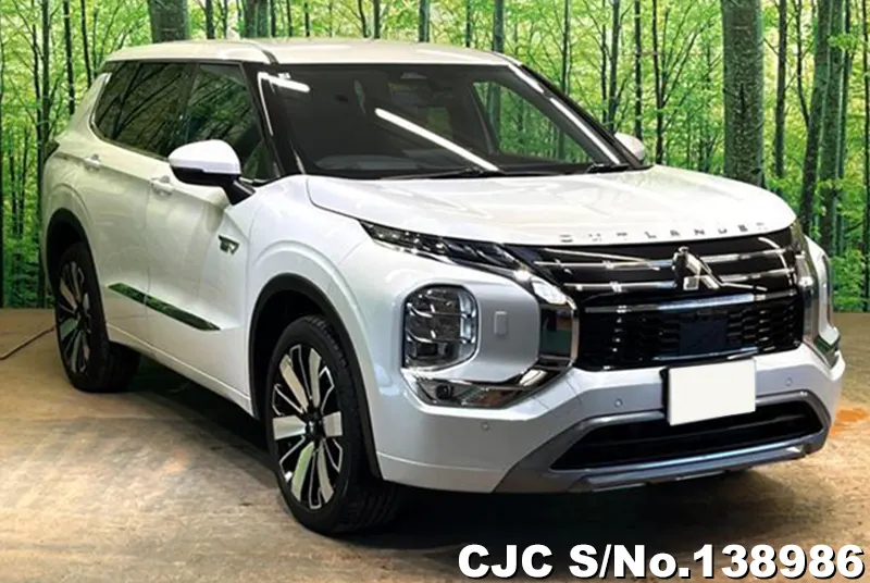 2025 Mitsubishi / Outlander Stock No. 138986