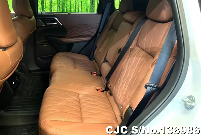 2025 Mitsubishi / Outlander Stock No. 138986