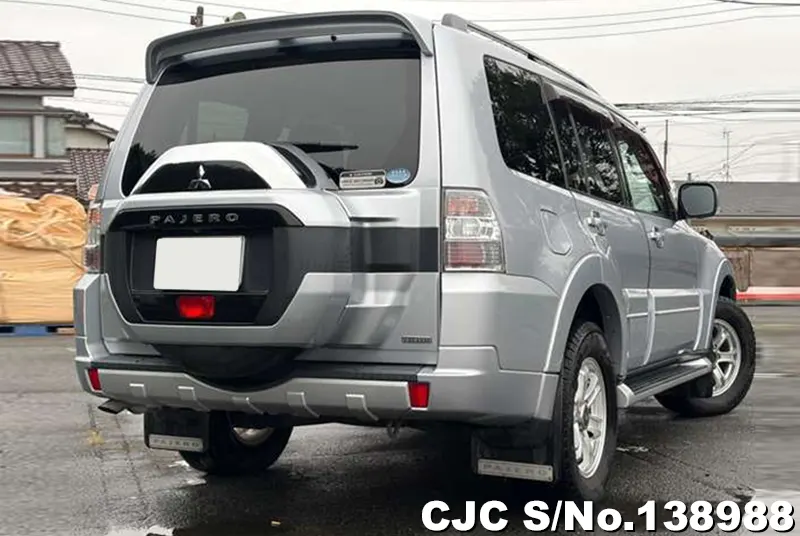2017 Mitsubishi / Pajero Stock No. 138988