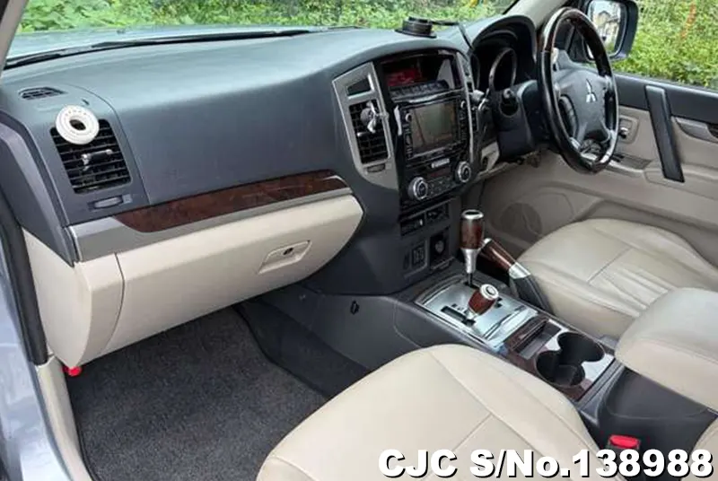 2017 Mitsubishi / Pajero Stock No. 138988
