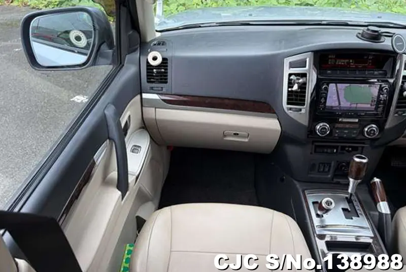 2017 Mitsubishi / Pajero Stock No. 138988