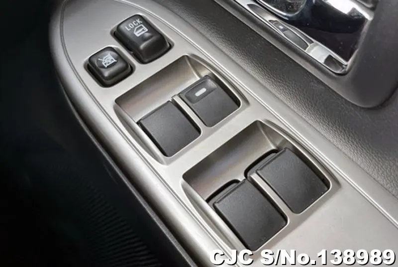 2015 Mitsubishi / Pajero Stock No. 138989