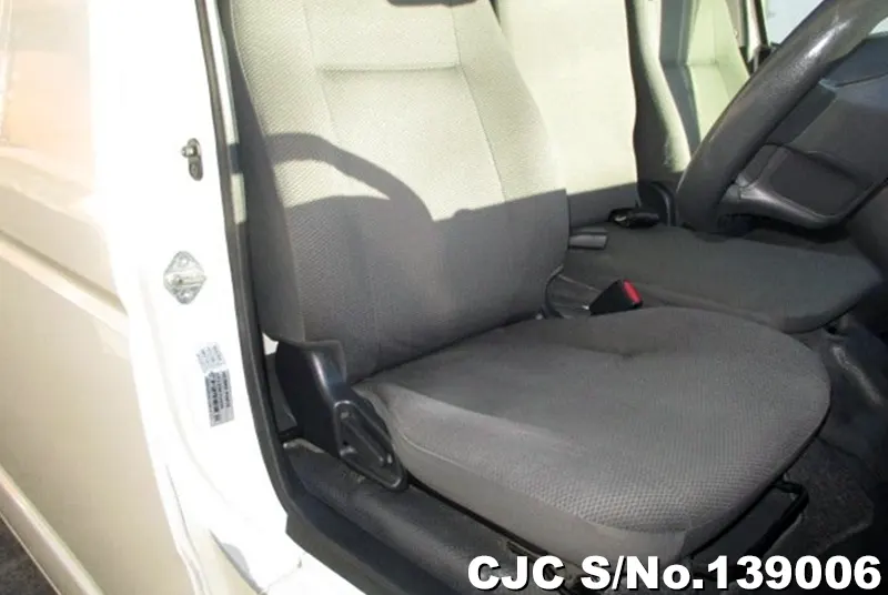 2018 Toyota / Hiace Stock No. 139006