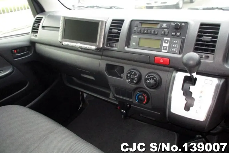 2017 Toyota / Hiace Stock No. 139007
