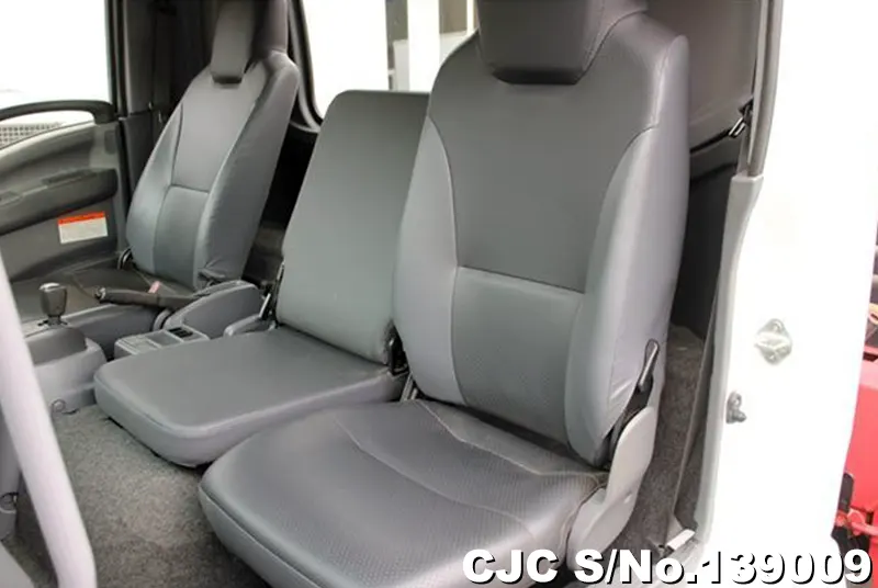 2016 Isuzu / Forward Stock No. 139009