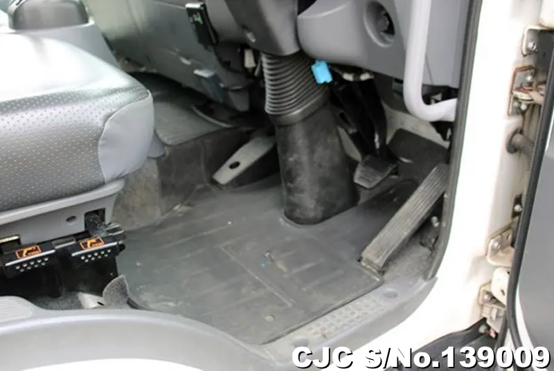2016 Isuzu / Forward Stock No. 139009
