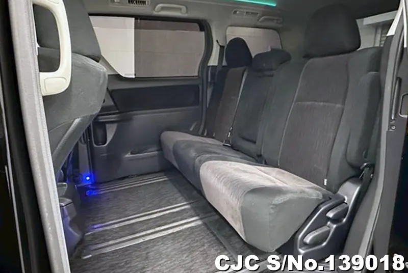 2012 Toyota / Vellfire Stock No. 139018