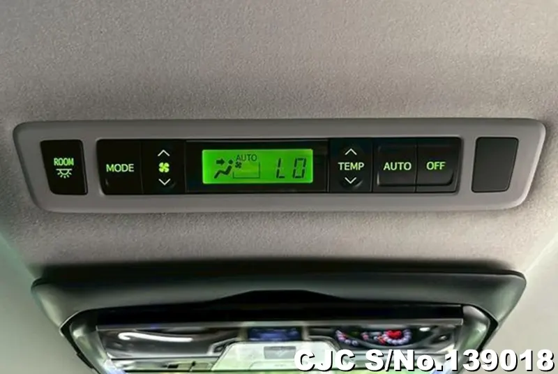 2012 Toyota / Vellfire Stock No. 139018