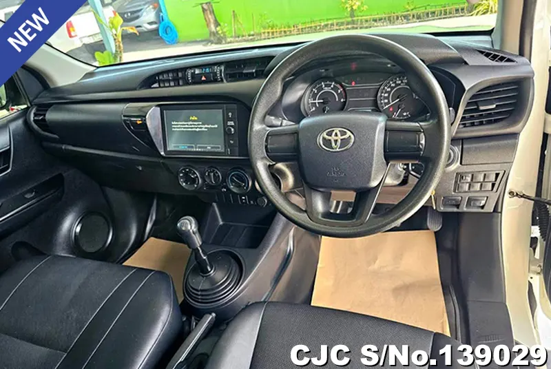 2021 Toyota / Hilux / Revo Stock No. 139029