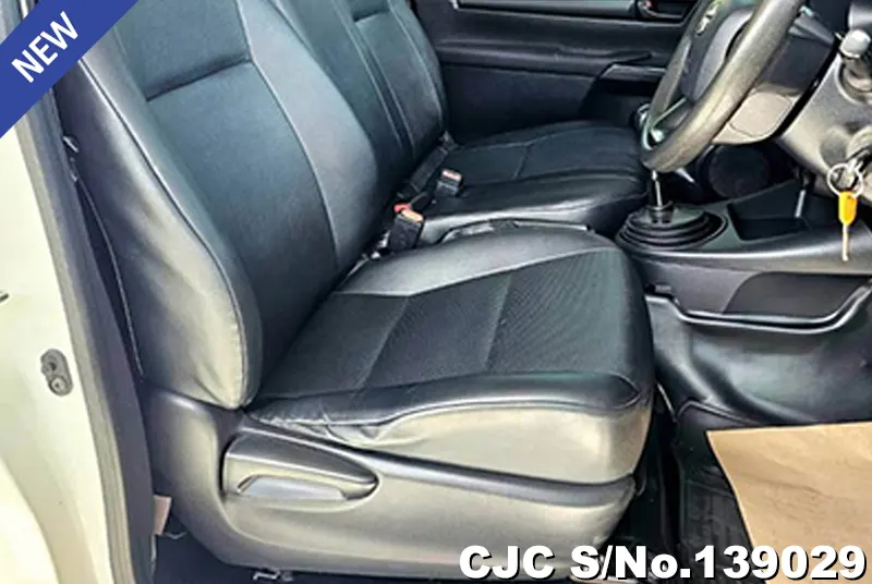 2021 Toyota / Hilux / Revo Stock No. 139029
