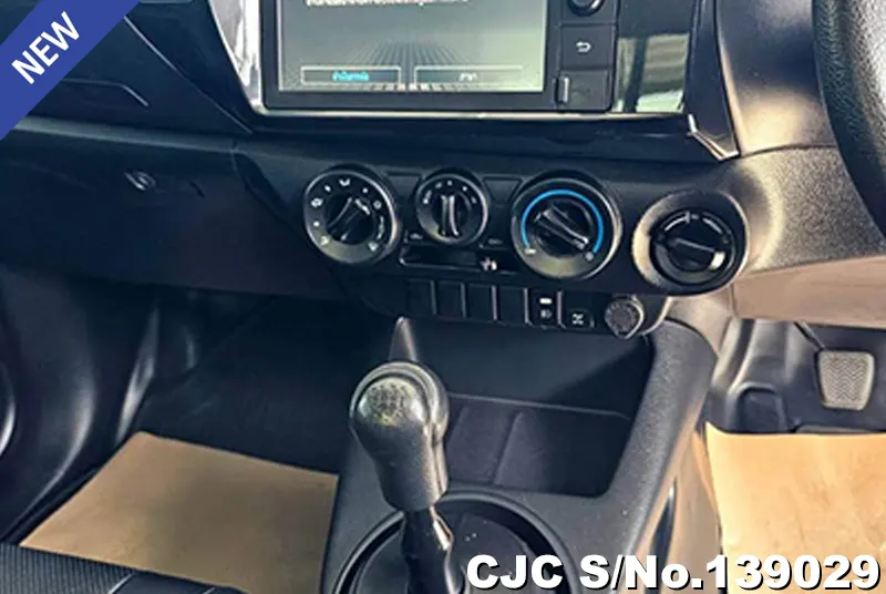 2021 Toyota / Hilux / Revo Stock No. 139029