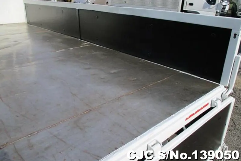 2013 Isuzu / Elf Stock No. 139050