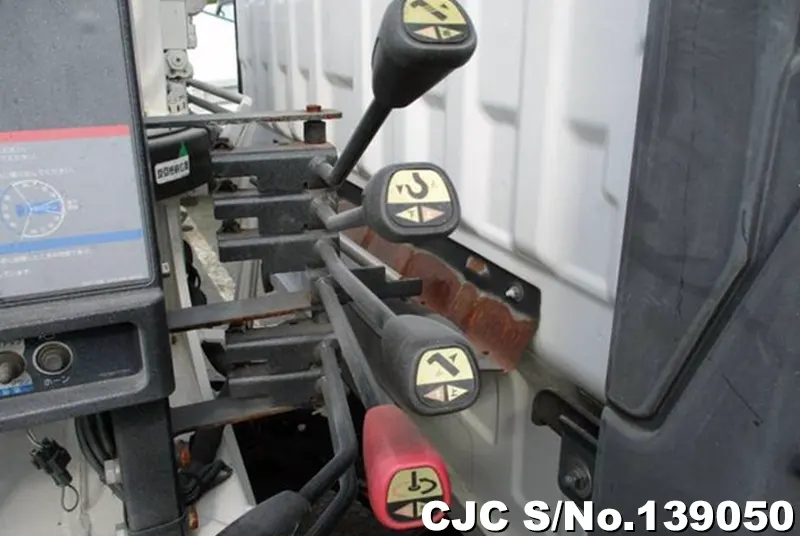 2013 Isuzu / Elf Stock No. 139050
