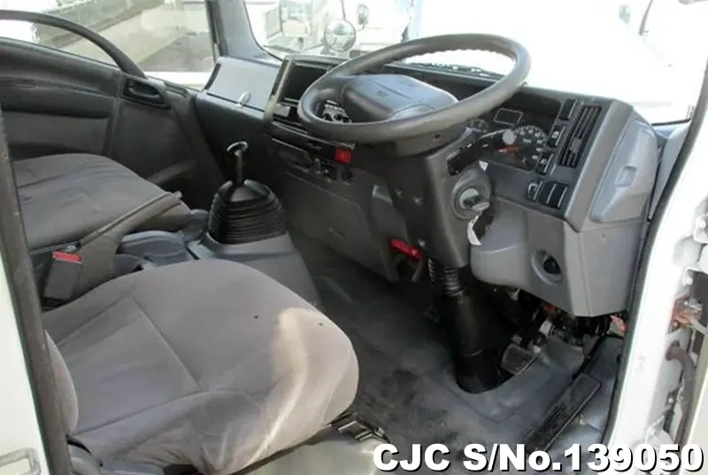 2013 Isuzu / Elf Stock No. 139050