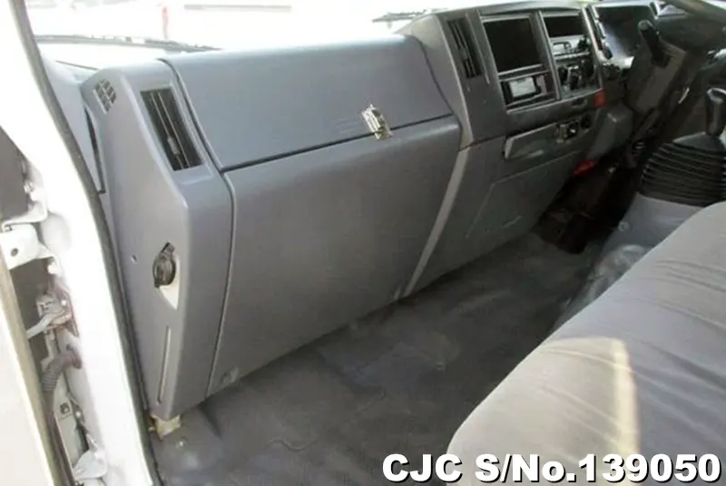 2013 Isuzu / Elf Stock No. 139050