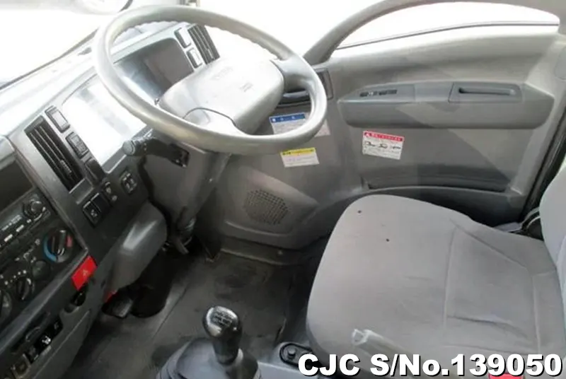 2013 Isuzu / Elf Stock No. 139050