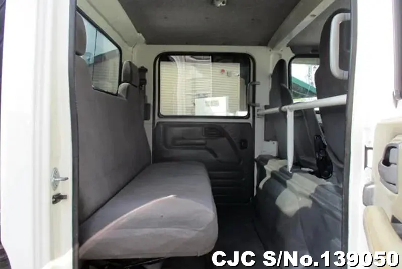 2013 Isuzu / Elf Stock No. 139050