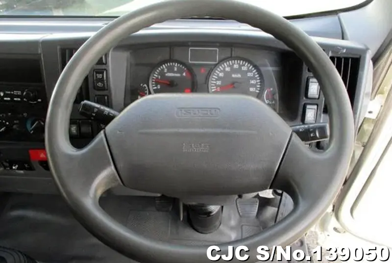 2013 Isuzu / Elf Stock No. 139050
