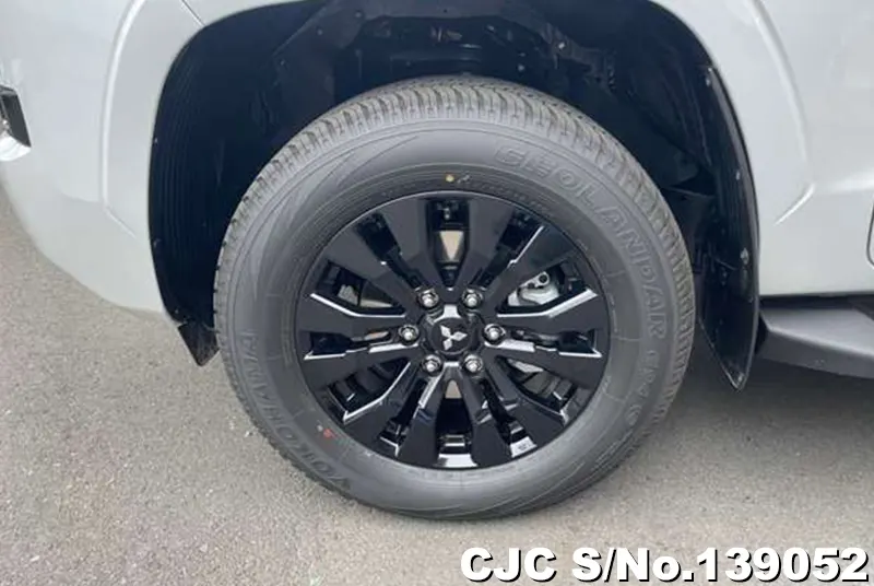 2026 Mitsubishi / Triton Stock No. 139052