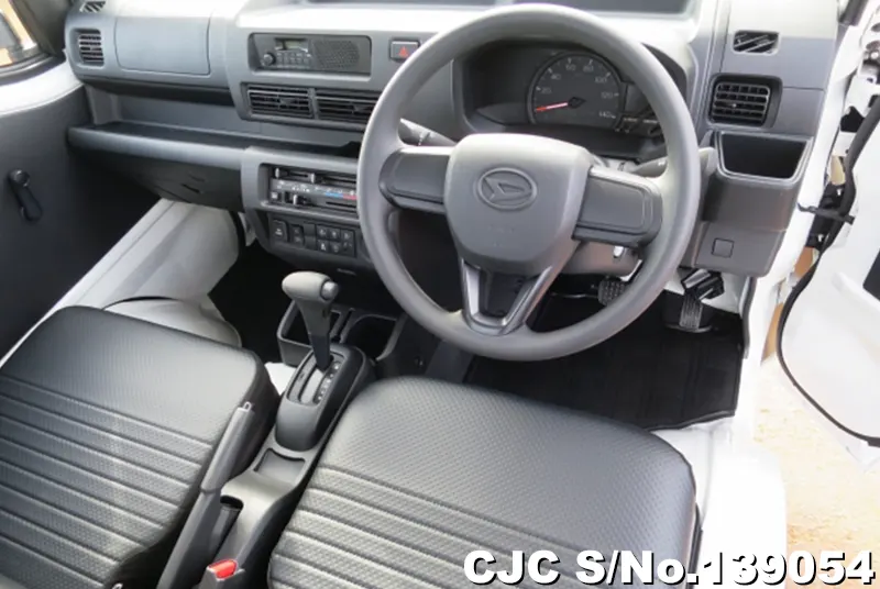 2025 Daihatsu / Hijet Stock No. 139054