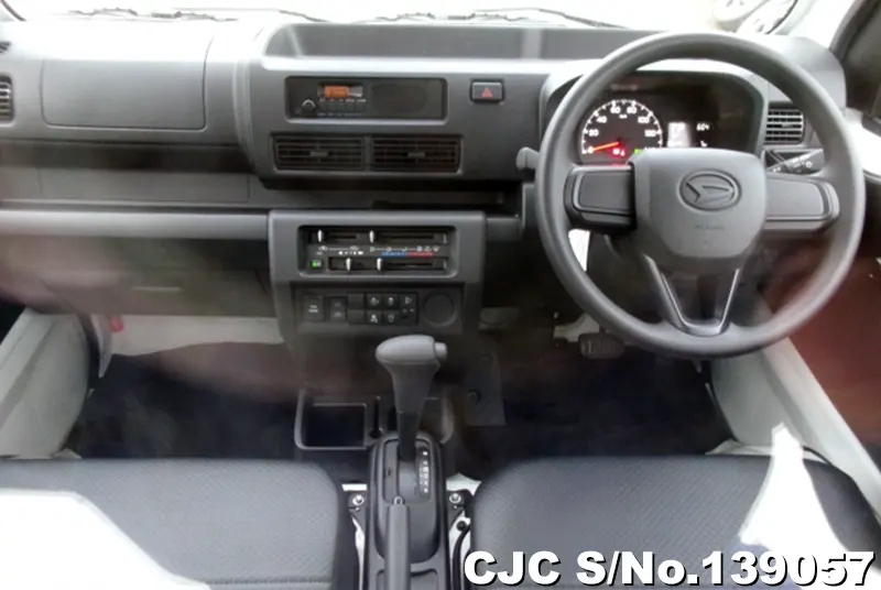 2026 Daihatsu / Hijet Stock No. 139057