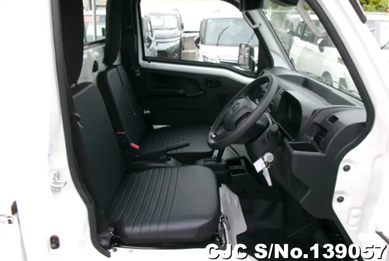 2026 Daihatsu / Hijet Stock No. 139057