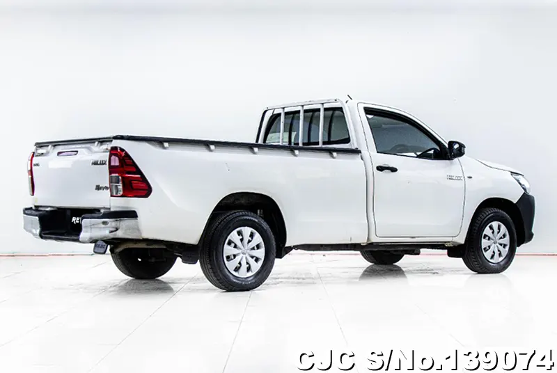2017 Toyota / Hilux / Revo Stock No. 139074
