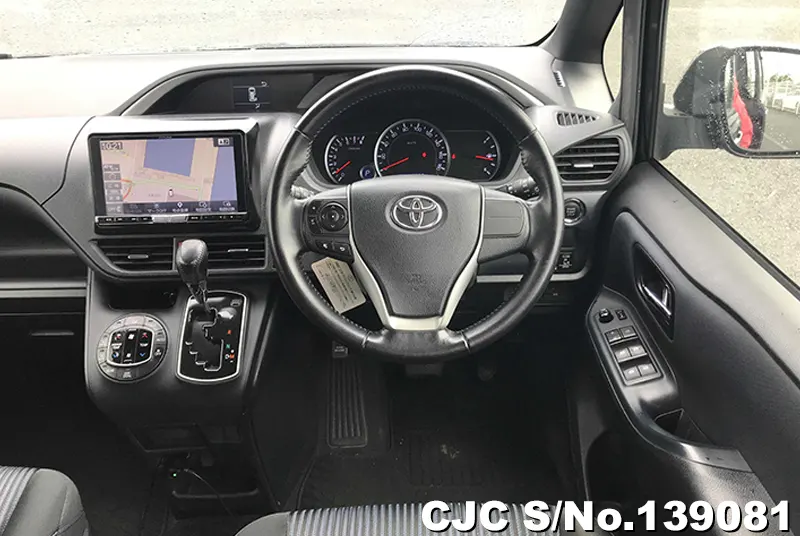 2015 Toyota / Voxy Stock No. 139081