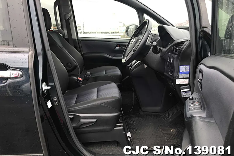 2015 Toyota / Voxy Stock No. 139081