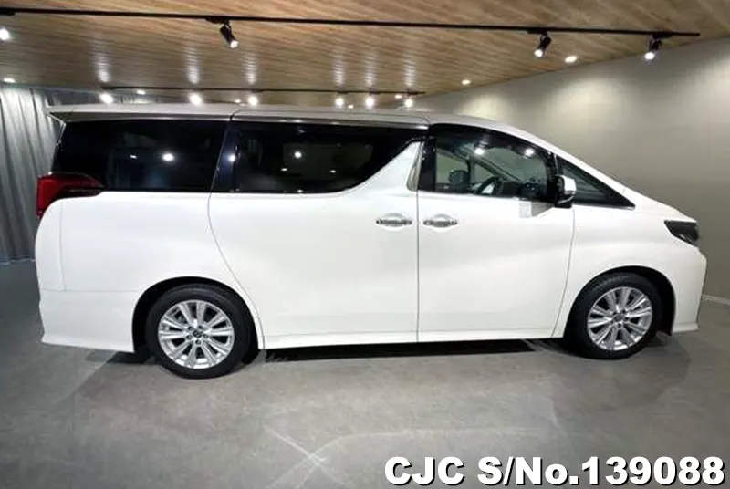 2020 Toyota / Alphard Stock No. 139088
