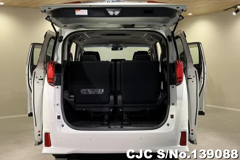 2020 Toyota / Alphard Stock No. 139088