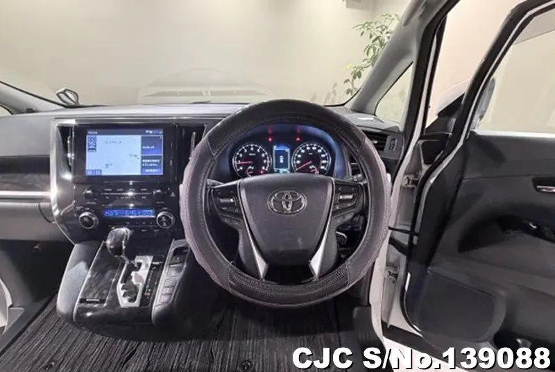 2020 Toyota / Alphard Stock No. 139088