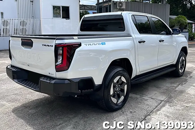 2025 Toyota / Hilux / Travo Stock No. 139093