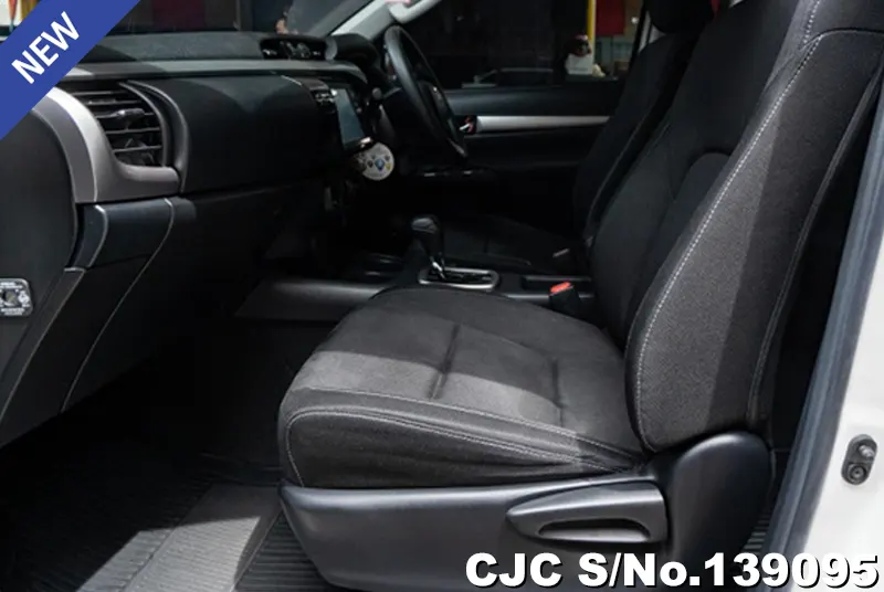 2020 Toyota / Hilux / Revo Stock No. 139095