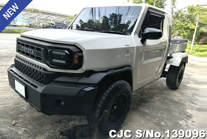 2025 Toyota / Hilux / Champ Stock No. 139096