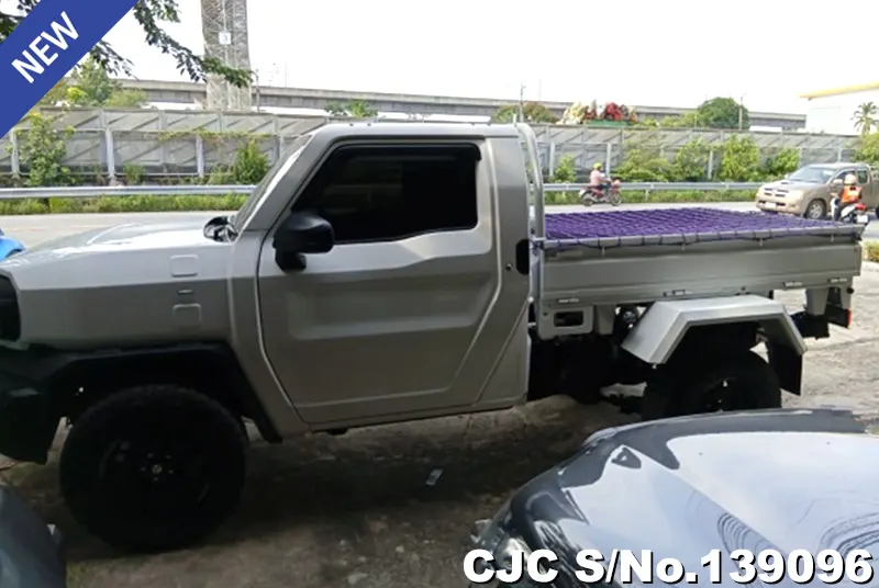 2025 Toyota / Hilux / Champ Stock No. 139096